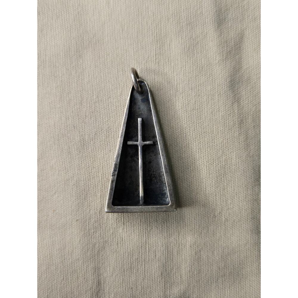 Very hard to find James Avery retired cross shadowbox pendant sterling silver